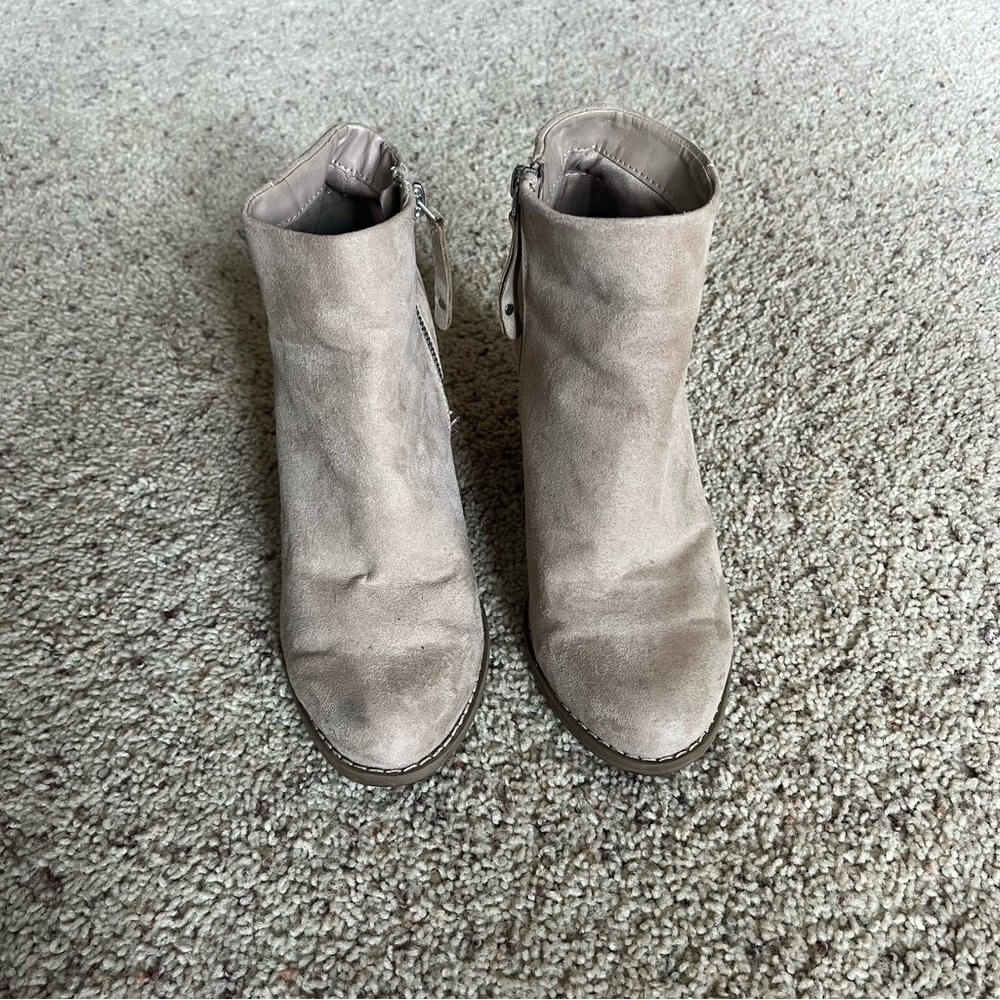 Women's | DV by Dolce Vita | Tan Ankle Boots; Size 7.5